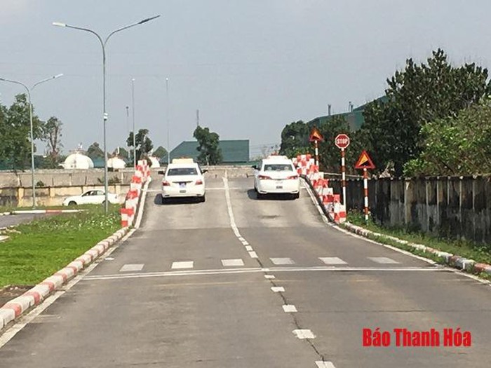 Học phí học lái xe ô tô bằng B1, B2 khóa cơ bản mới nhất tại Thanh Hóa